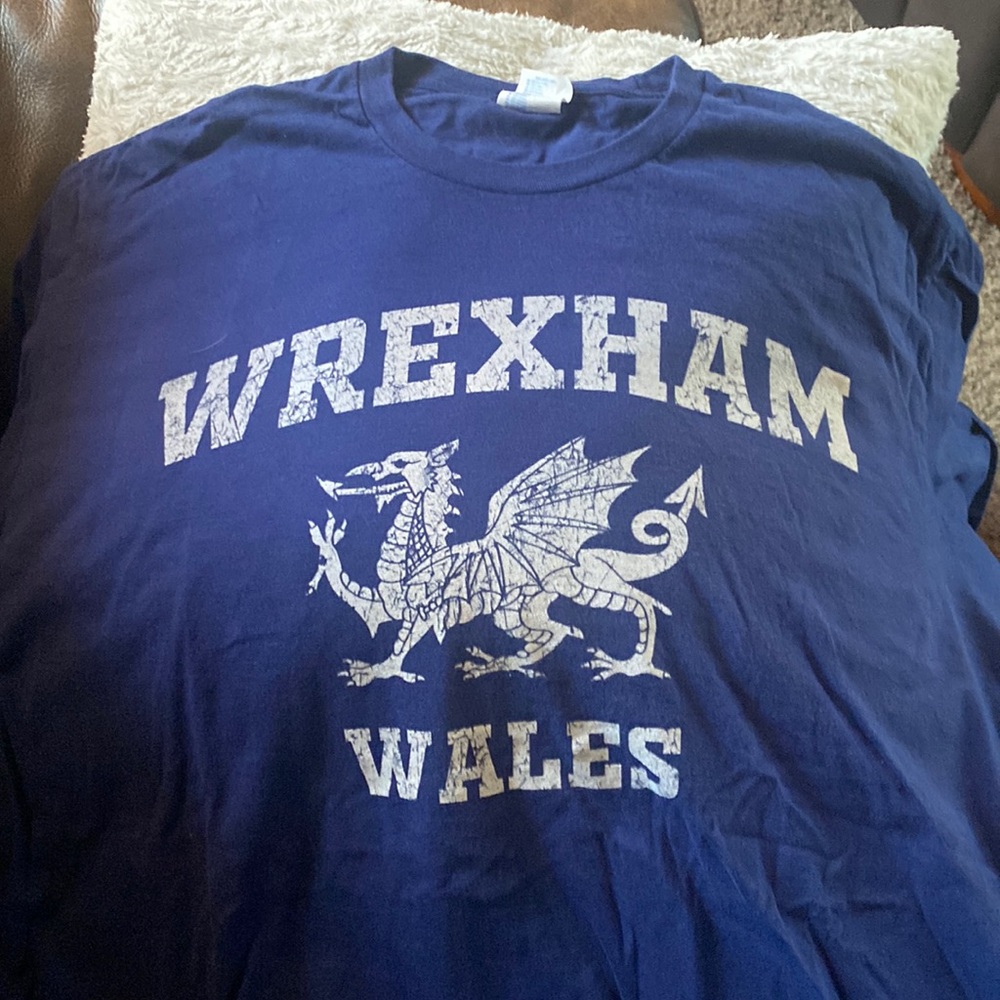 WREXHAM Wales Men’s Short-Sleeved T-Shirt; Navy Blue, 2XL; Runs a Little Small